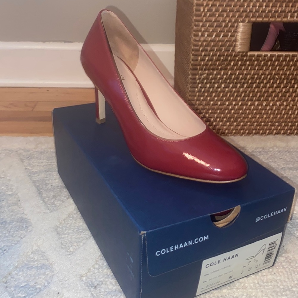 Ladies Leather Cole Haan Gabbie Pump 80